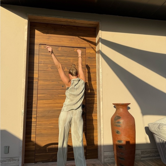 Matching pant set - Picture 3 of 5